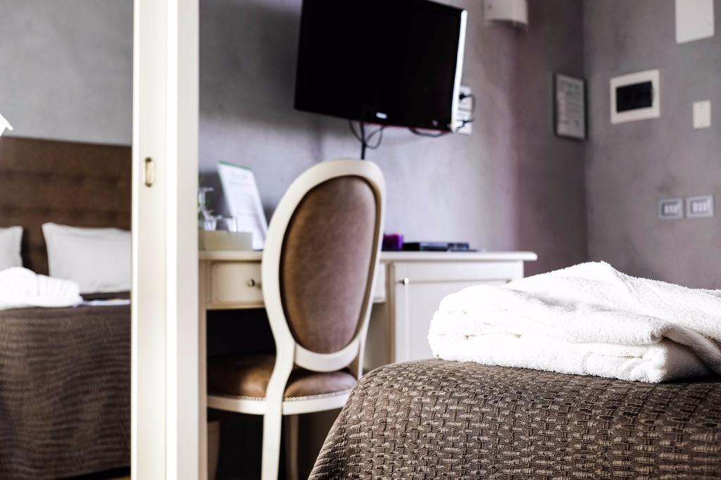 ペスキエーラ・デル・ガルダ Sweet Life Bed & Breakfast エクステリア 写真